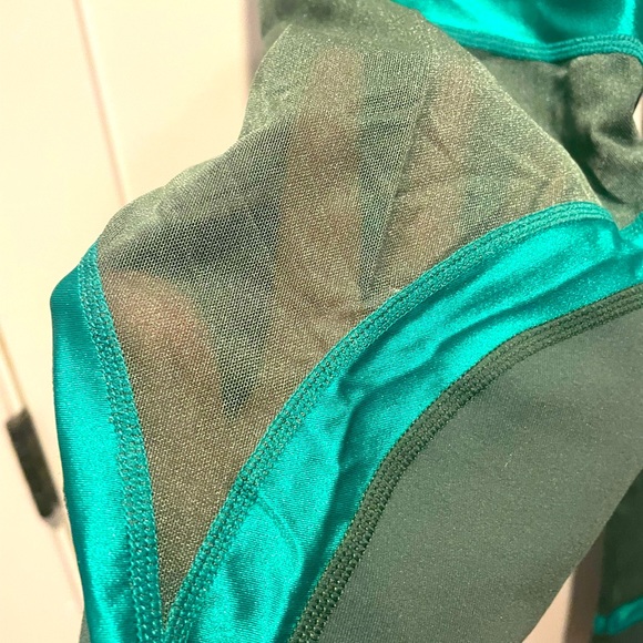 Fabletics dark green leggings with turquoise accents Size L - Picture 4 of 9